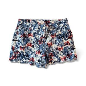 Crown & Ivy Women's Floral Scallop Hem Shorts - Red, White & Blue Size 8